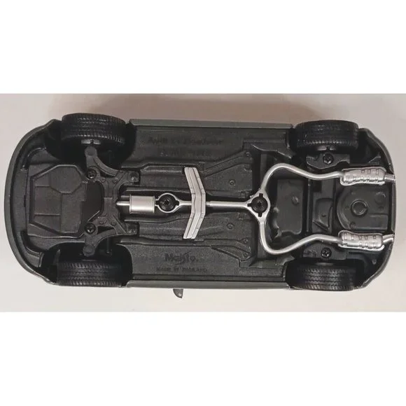 Maisto Audi TT Roadster Diecast 1:18 Scale Hood Trunk Doors Open Gray